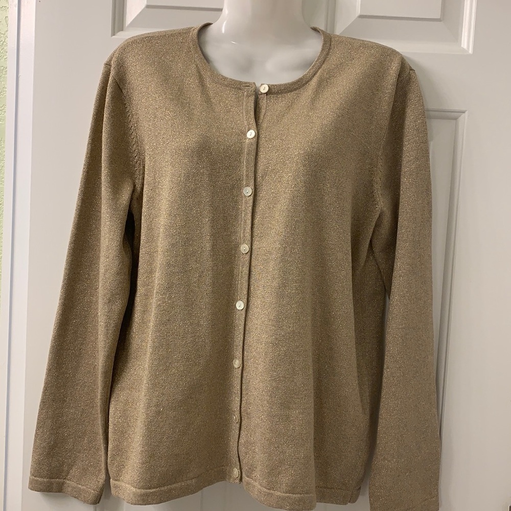 # 956 Liz Claiborne Cardigan .